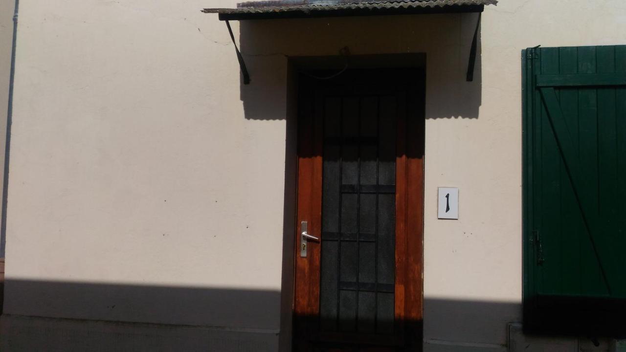 Maison En Location Fresnes Sur Marne Kültér fotó